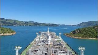 Wow . Panamax tanker passing between two islands 🏝 