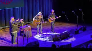 Todd Snider and guests - Don’t It Make You Wanna Dance (Ryman Auditorium, Nashville, TN 9/24/21)