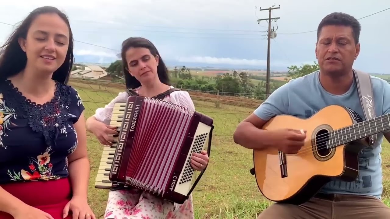OS MAIS LINDOS HINOS CCB  EDINHO PAIVA E GIZELE GRANADO