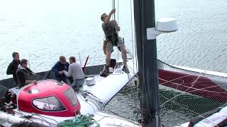 Mise à l'eau du trimaran Multi50 Drekan à Brest