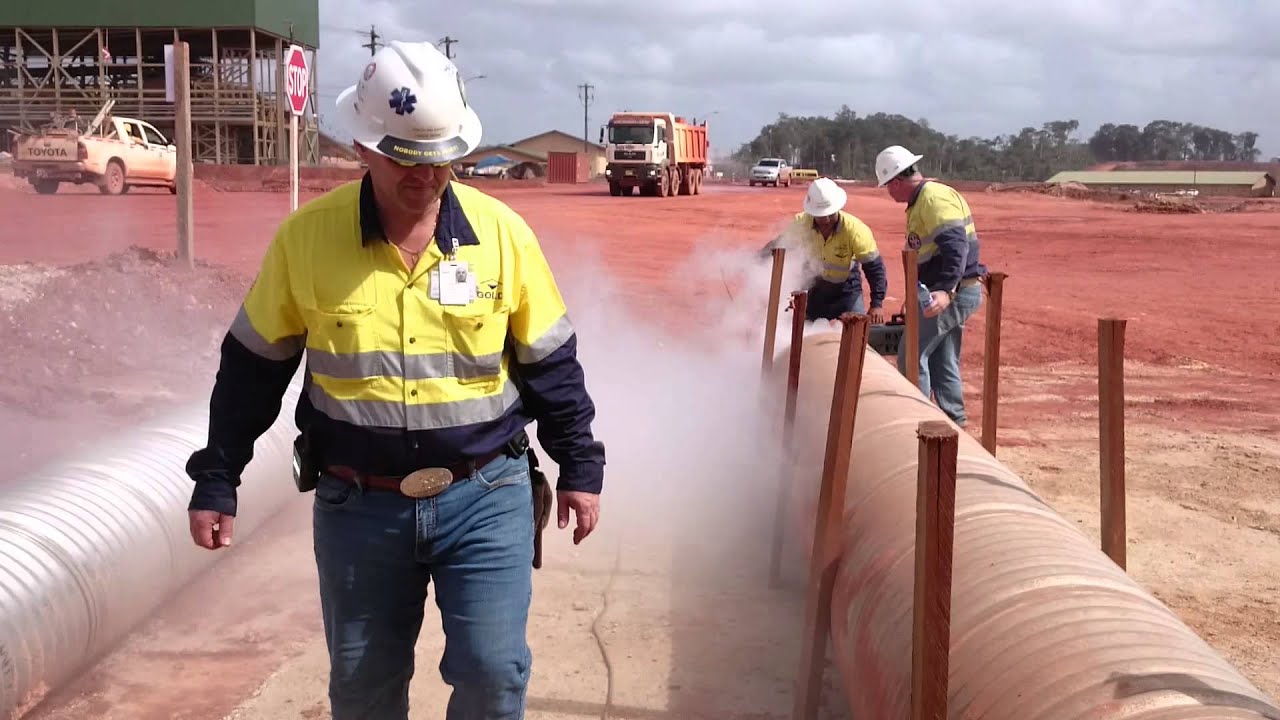 Tunnel Of Smoke, Search And Rescue Training - YouTube