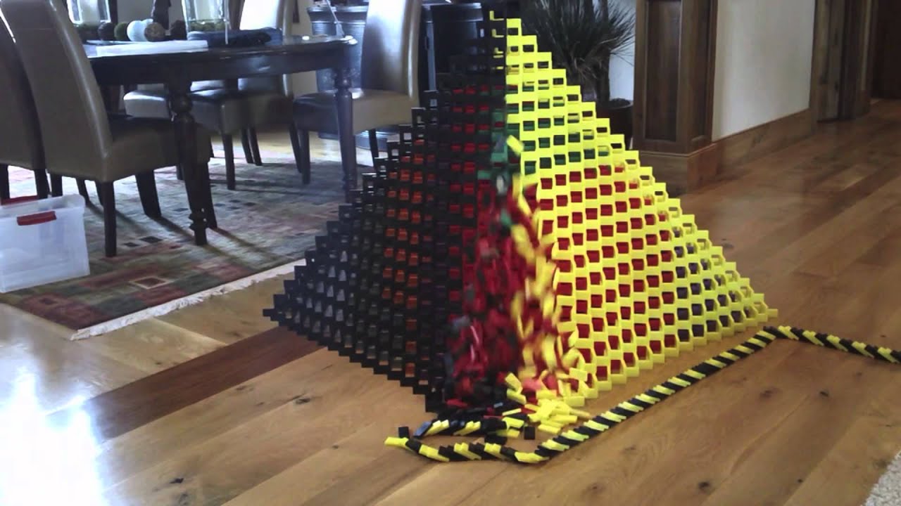 20x20 3D Domino Pyramid - Black and Yellow - YouTube
