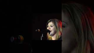 Kelly Clarkson Reveals Her Kids Wish About Her Divorce