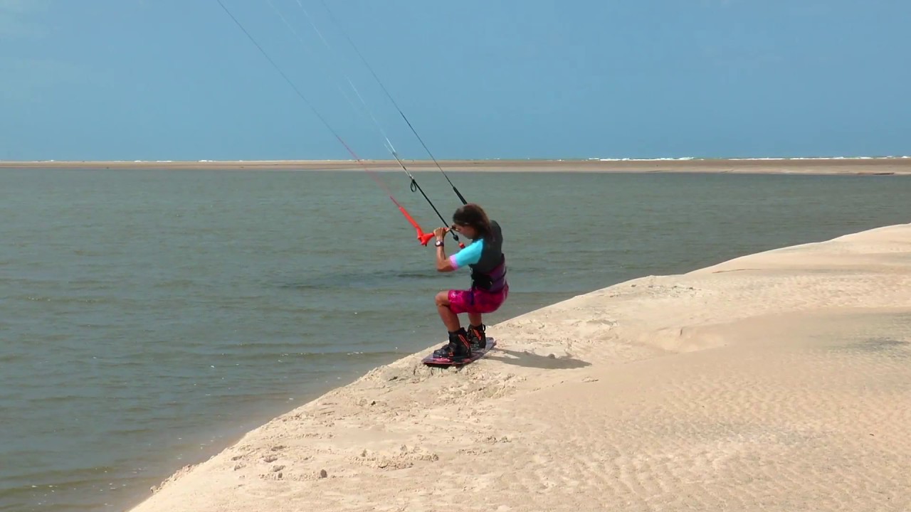 Kitesurfing Technique - Beach Start Front Roll Slow Mo