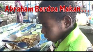 Dengar Abraham Yeimo Berdoa Makan 