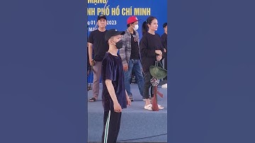 Tập thể nghệ sỹ Nhà hát Cải lương Trần Hữu Trang và êkip tổng duyệt đền Gia Định -Củ Chi