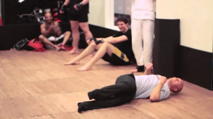 UFC Veteran Antoni Hardonk Leg Kicks Pesky Reporter at Dynamix Martial Arts