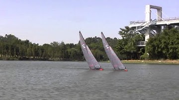 Joysway 8812 Focus V2 one meter RC sailboat video