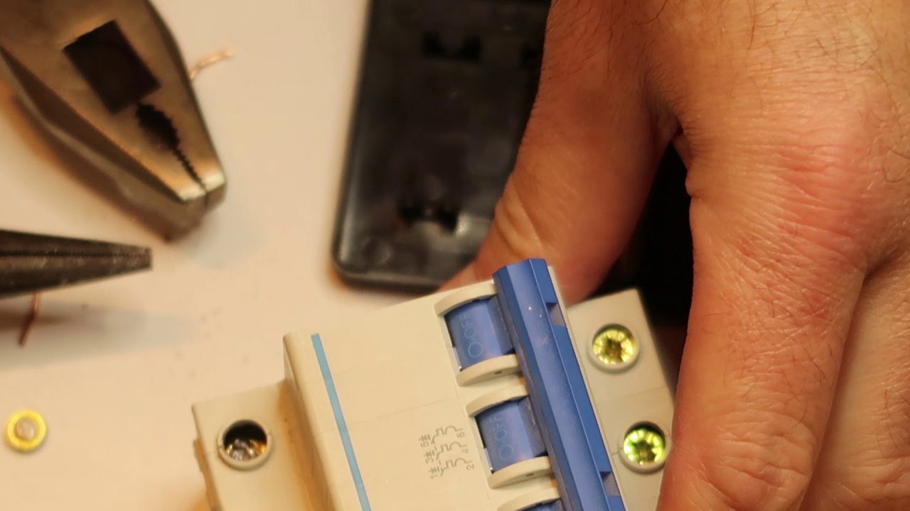 Circuit Breaker Stuck In Middle Position