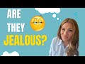 20 Signs of Jealous Coworkers in the Workplace - Signs of Toxic Coworkers