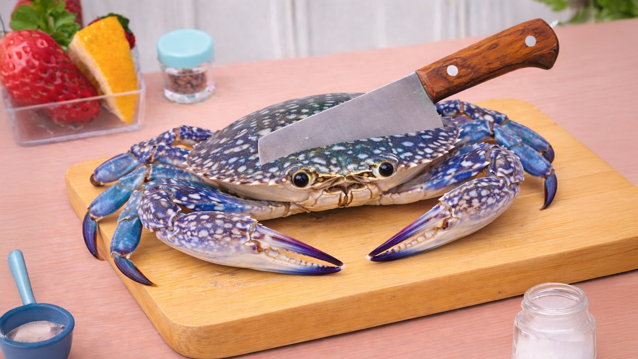 Miniature Blue Crab Curry 🦀 Creamy Crab Fat Sauce | Cute Cooking Corner