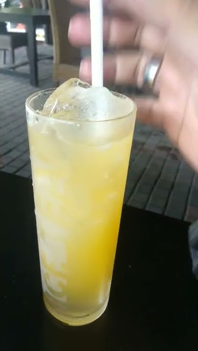 Update Status WHATSAPP WA MINUMAN MENYEGARKAN saat di SIANG HARI.. Panas Terik..