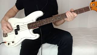 Video thumbnail of "Creedence Clearwater Revival - Fortunate Son - BASS COVER"