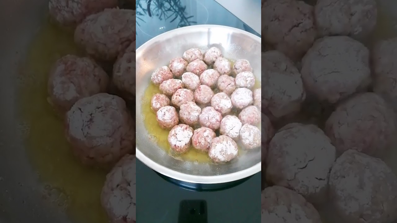 Hackfleischbällchen mit Kartoffeln in Tomatensauce nach persicher Art # ...