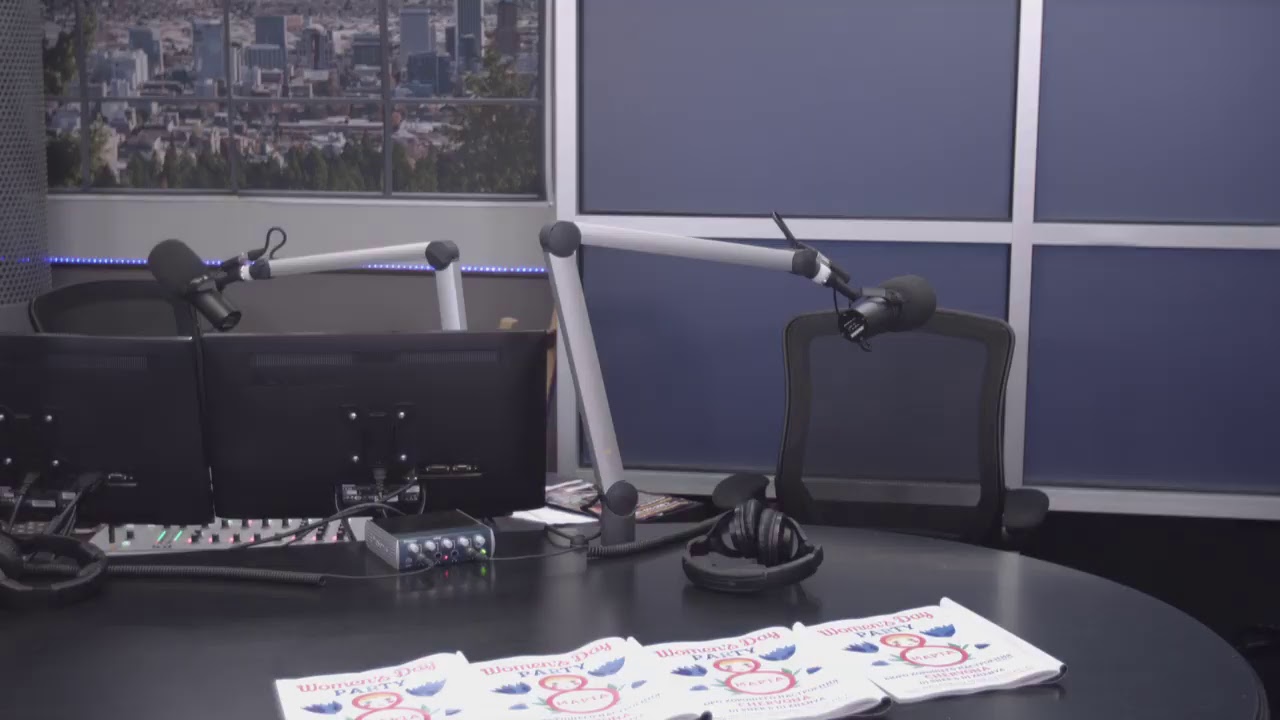 Празднование 8 марта Andre Temkin