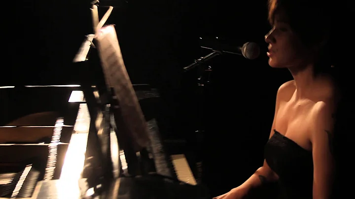 Amanda Cagle Performs. June '14.