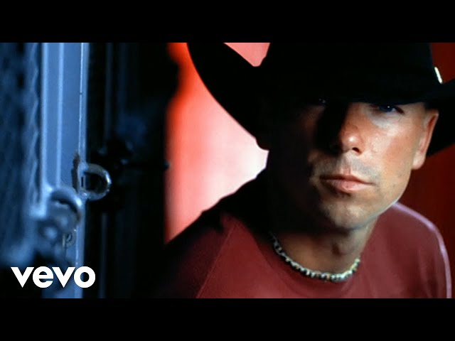 Kenny Chesney - There Goes My Life