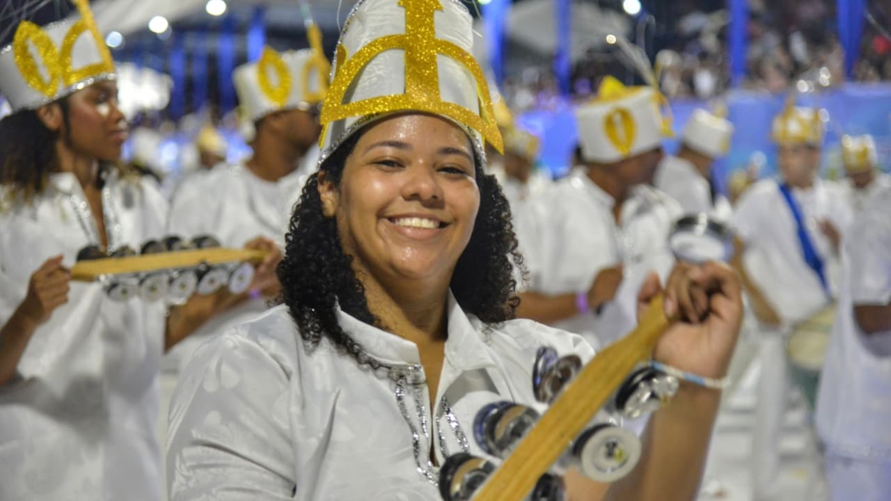 1ª noite de desfile das Escolas de Samba na Passarela Chico Coimbra, em São Luís [ÍNTEGRA]