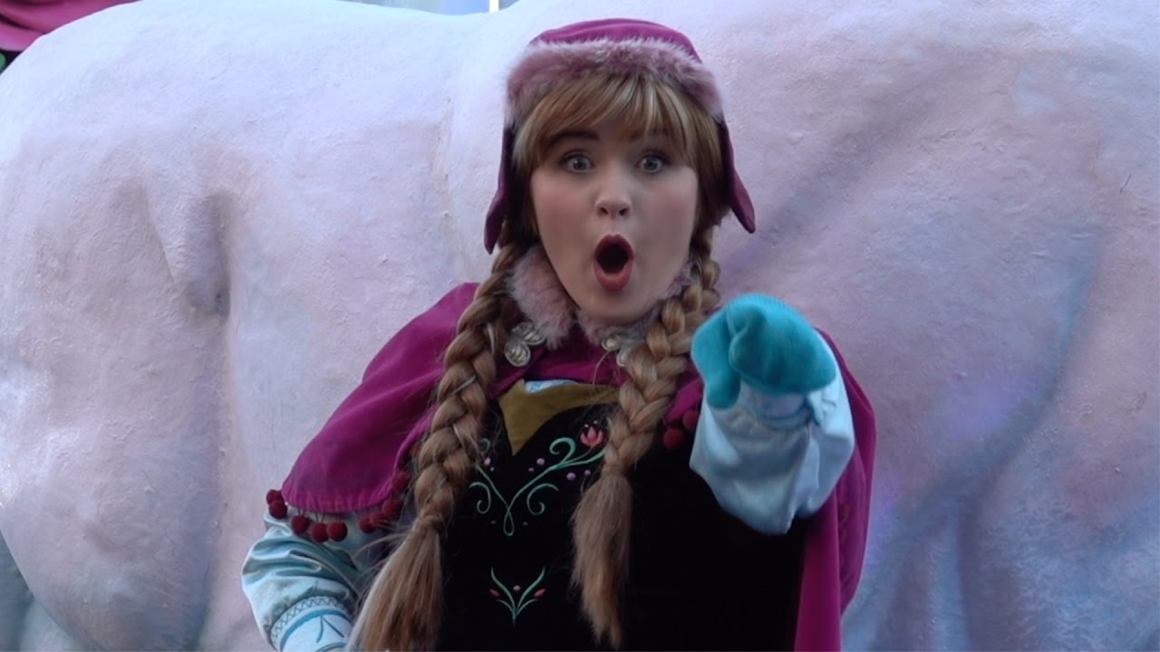 Magic on Parade last time with the old Mickey & Minnie Mouse Disneyland Paris 17-01-2017. :)