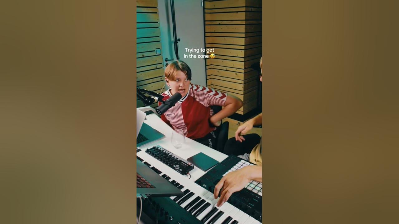 Wait… do you remember this from school? 👀 #electronicmusic #musicproduction #ohmyroya #producing