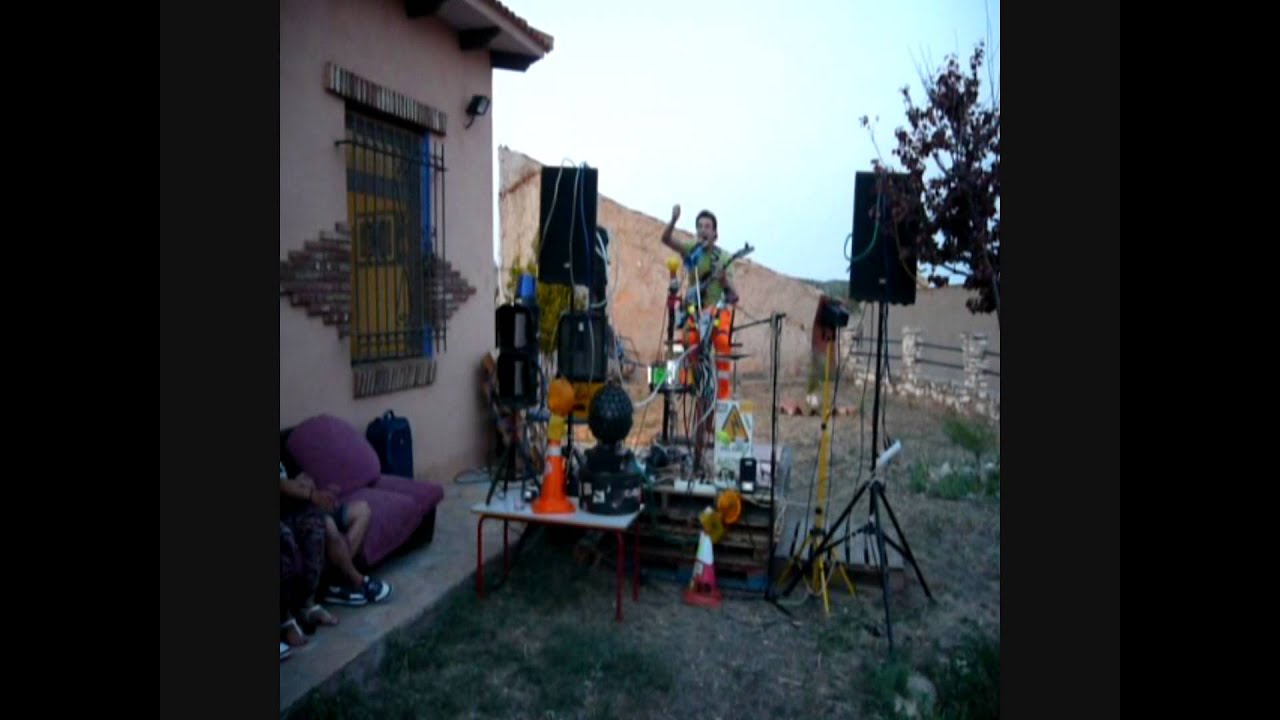 EL DUENDE ELECTRICO EN AZUARA JULIO 2012