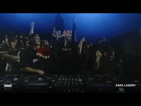 Paperplanes TECHNO by. SARA LANDRY (Boiler Room)