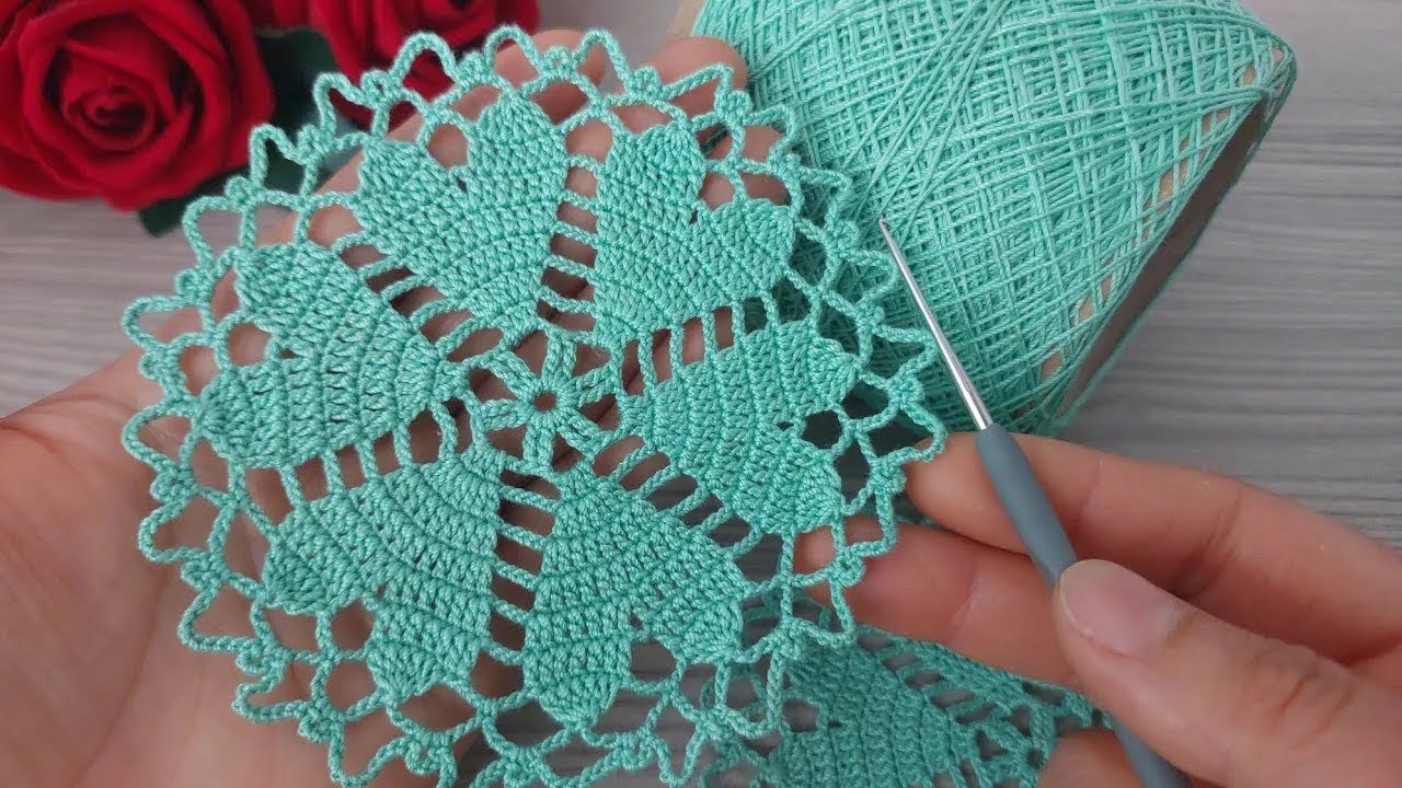 Ух ты! Этот узор для вязания крючком кружева выглядит сложным, но на самом деле он удивительно пр...