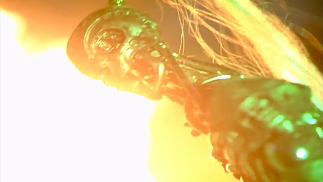 魔魁又恢復他妖獸的原形了