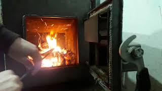 Как топить печь длительного горения. Медленное горение дров.
