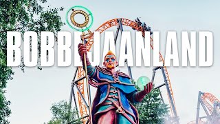 Le parc le plus SOUS-CÔTÉ de BELGIQUE ! (Visite de BOBBEJAANLAND)
Suite du petit trip Pays-Bas/Belgique en compagnie de @frank_coaster et @Pixelios avec cette fois-ci la visite de Bobbejaanland ! Un parc pas si attractif sur le papier mais qui réserve de très bonne surprises !
Chaine du Pix : https://www.youtube.com/@Pixelios
Chaine de Frank Coaster : https://www.youtube.com/@frank_coaster
►Abonne-toi pour ne rien rater de nos prochaines vidéos : http://bit.ly/LFC_YouTube
►Nhésite pas à nous suivre - sur Facebook : http://bit.ly/FacebLFC
- sur Instagram : http://bit.ly/InstaLFC
- sur Twitter : http://bit.ly/TwitLFC
Toutes les vidéos on-ride des attractions viennent de la chaîne YouTube de Bobbejaanland. Le parc le plus SOUS-CÔTÉ de BELGIQUE ! (Visite de BOBBEJAANLAND)