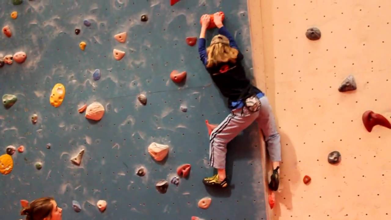 Rebeca Smith  BRYCS 2010 Welsh Final Boulder Problem 3