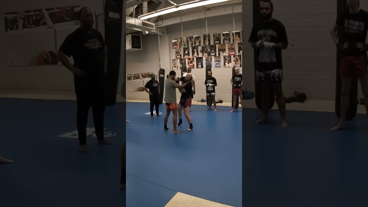 Using Muay Khao Clinch pummel with escape drill for Muay Thai #MuayKhao #muaythaiclinch