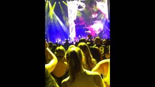 Miley Cyrus - Lucy in the Sky with Diamonds