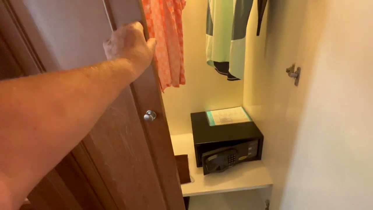 Long Beach Garden Hotel & Pavilions обзор номера