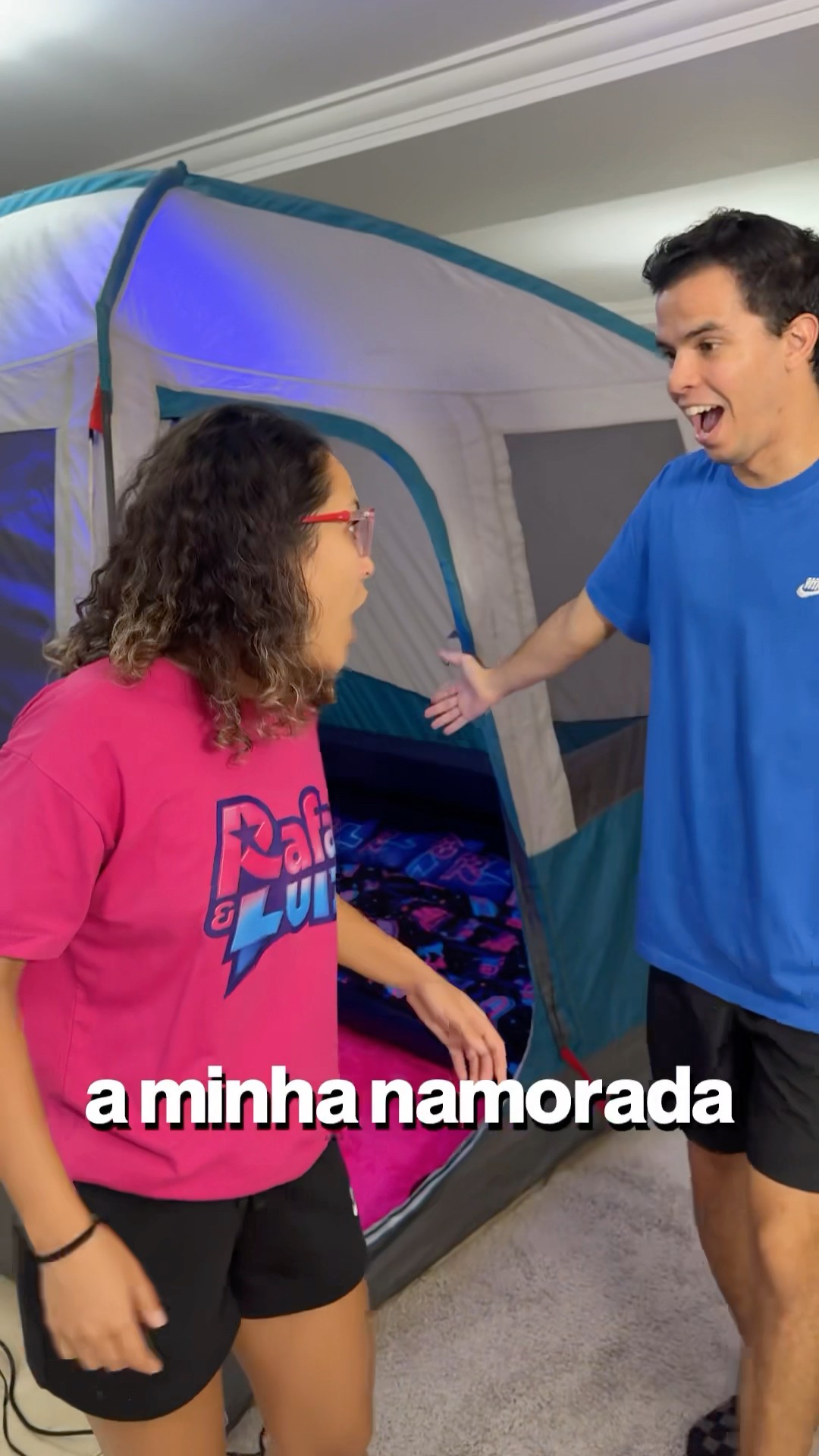 ACAMPAMOS NA SALA DA MANSÃO! #shorts