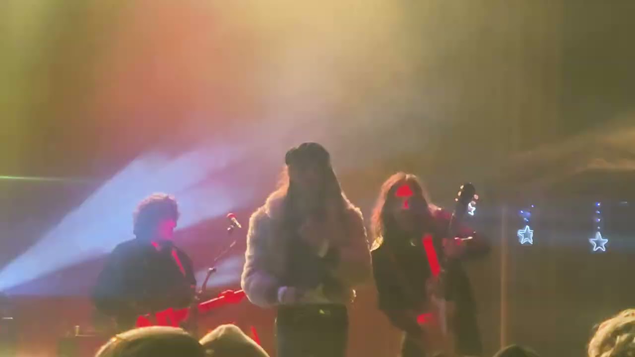 Francis Delacroix - Lucio Corsi.   Live a Teramo il 3/1/2026