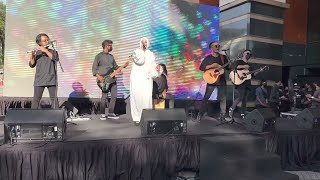 Sekumpulan Orang Gila X Shila Amzah - Seikhlas Hati (live @ Hot Molek Raya, SACC Mall)