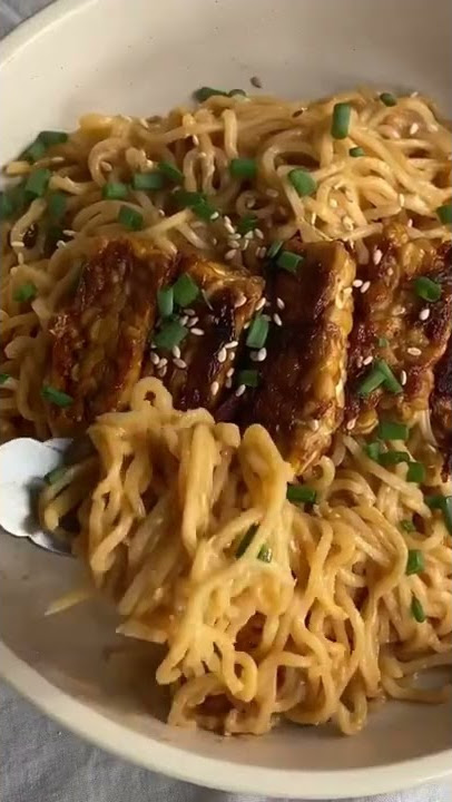 15-min Peanut Miso Tempeh Noodles 🍜 Comment below for full recipe!