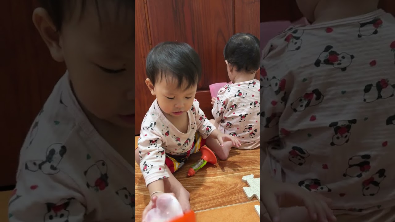 Twin baby Activity before bed 