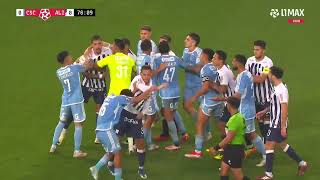 The clash between Cazonatti and Quevedo that heated up the Cristal vs Alianza Lima match screenshot 2