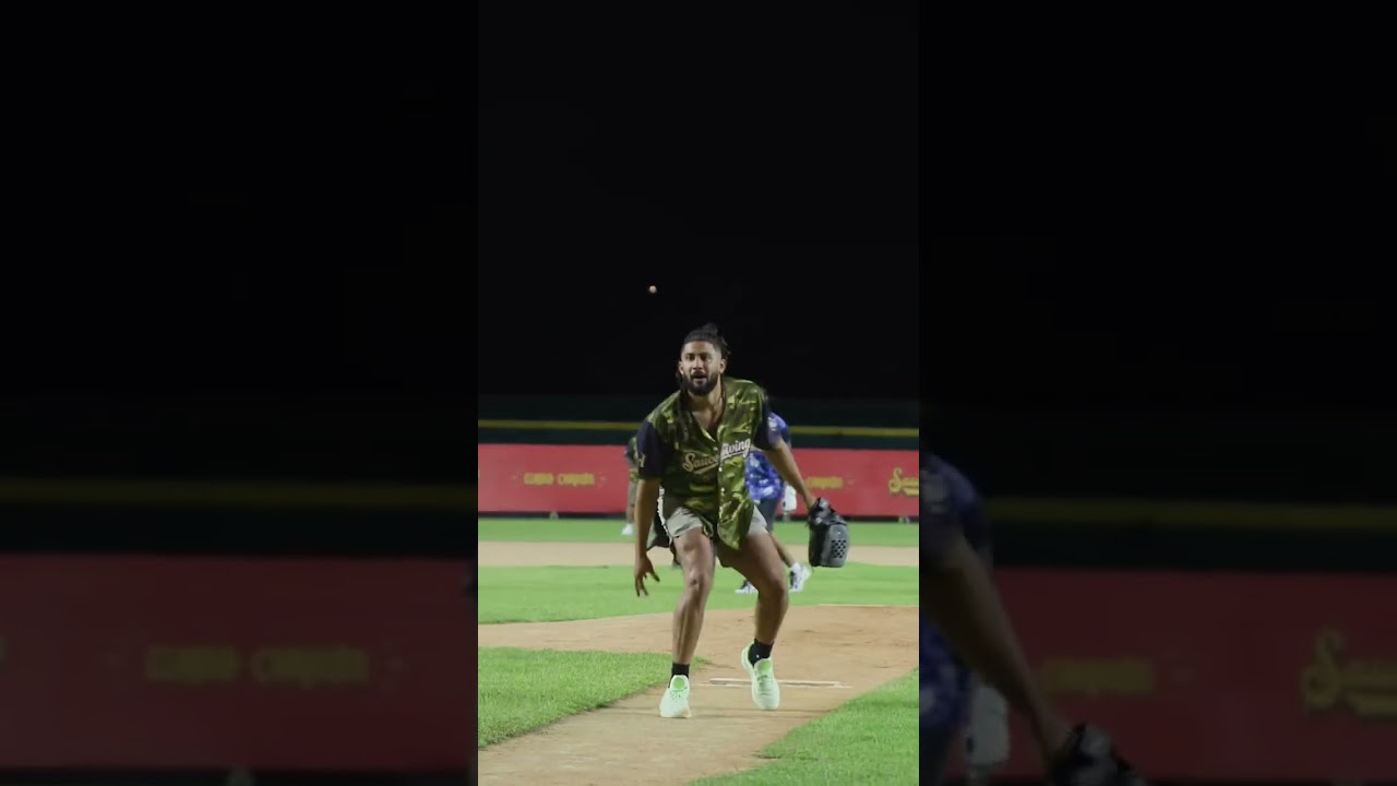 Fernando on the mound? 🫣