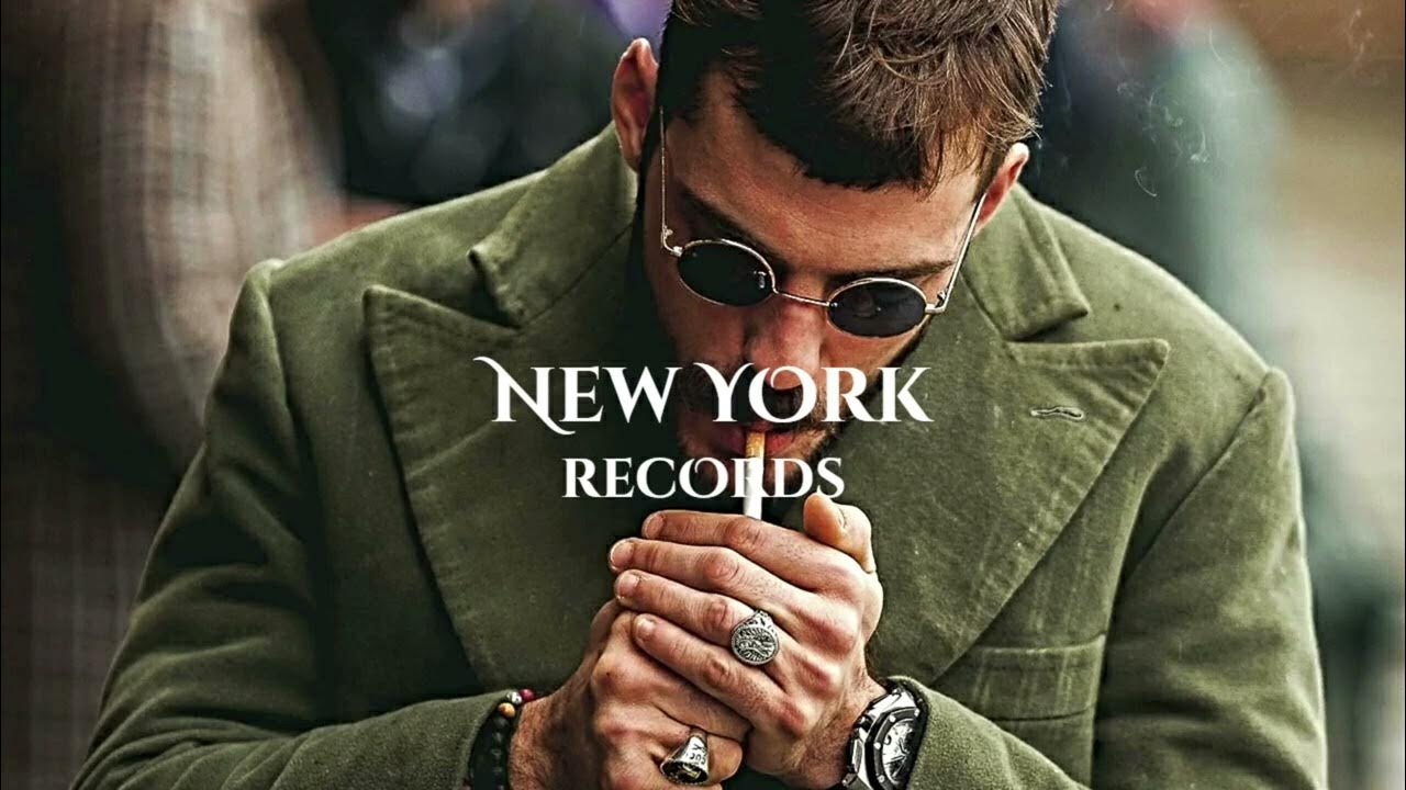 Zhurek-adam remix. Песня zhurek isko alvarez. Девушка бежит к морю в белом платье. Витя альварес 2. Isko alvarez zhurek.