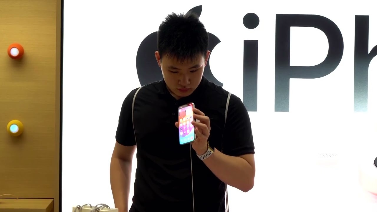 Apple-supplier Foxconn sees good year, with help from AI | REUTERS