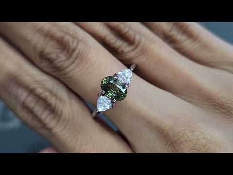 Green sapphire oval cut 1,55 carats, Sri Lanka Video  № 1