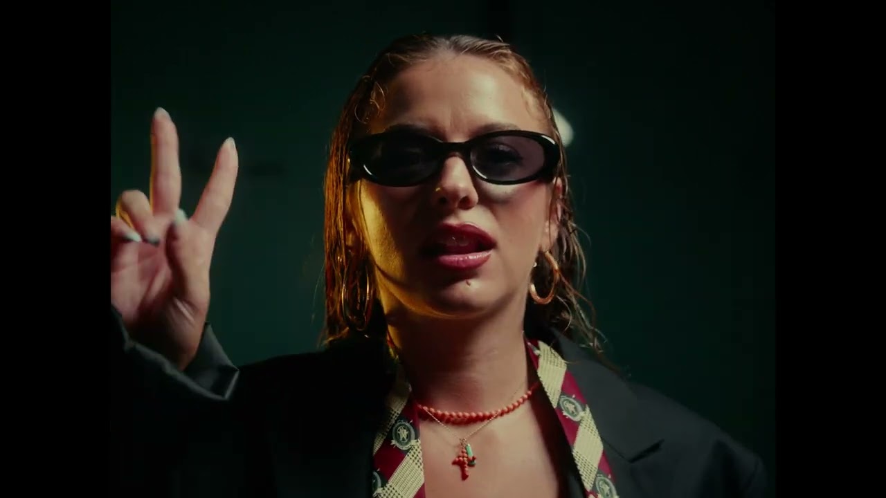 DeLasRosas - AMORRRR (Video Oficial)