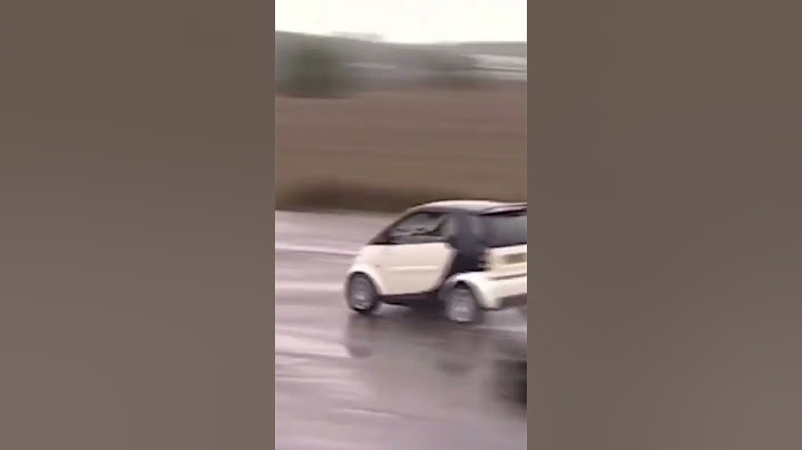 краш тест автомобиля Smart.
