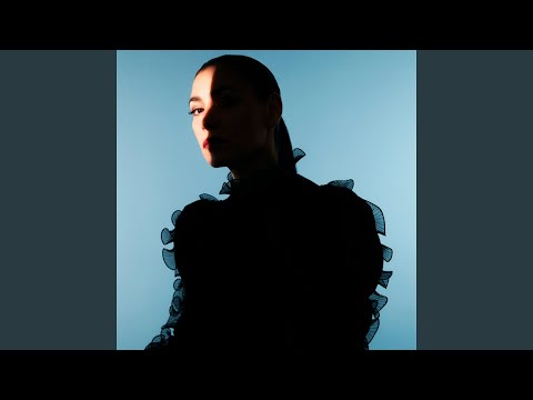 De la peau, des violons et de l'eau