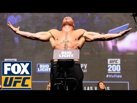 Brock Lesnar vs. Mark Hunt | Weigh-In | UFC 200