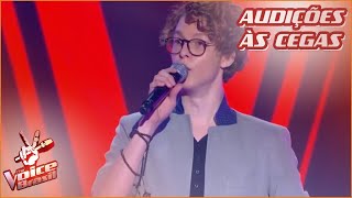 Ayrton Montarroyos canta 'Força Estranha' | Audições Às Cegas | The Voice Brasil 2015 | 4ª Temporada