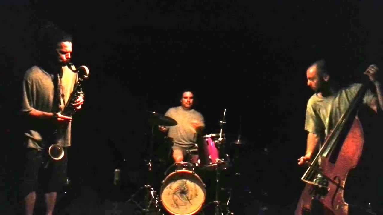 Free Jazz @ The Hanut, Tel-Aviv: Ehran Elisha\Ziv Taubenfeld\Nadav Masel.